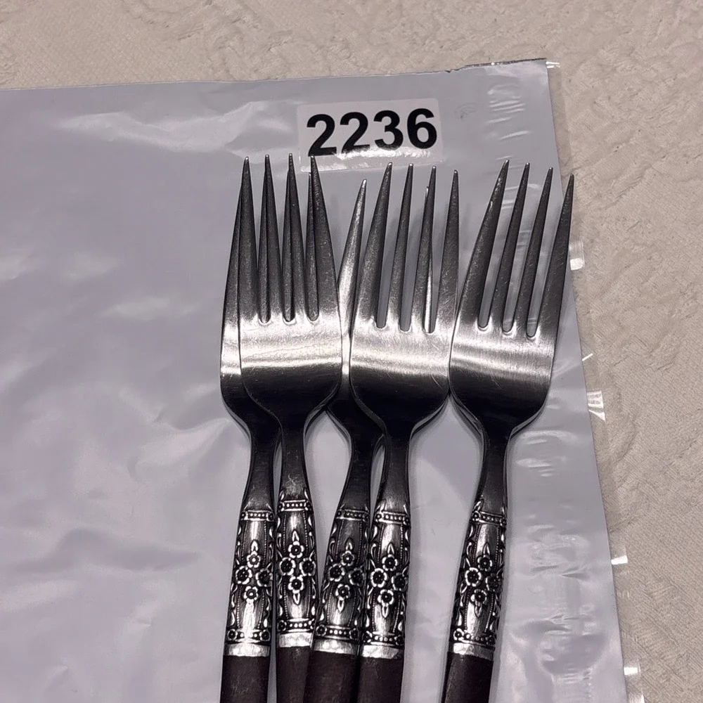 Oneida Northland Napa Valley Dinner Forks 7 1/2